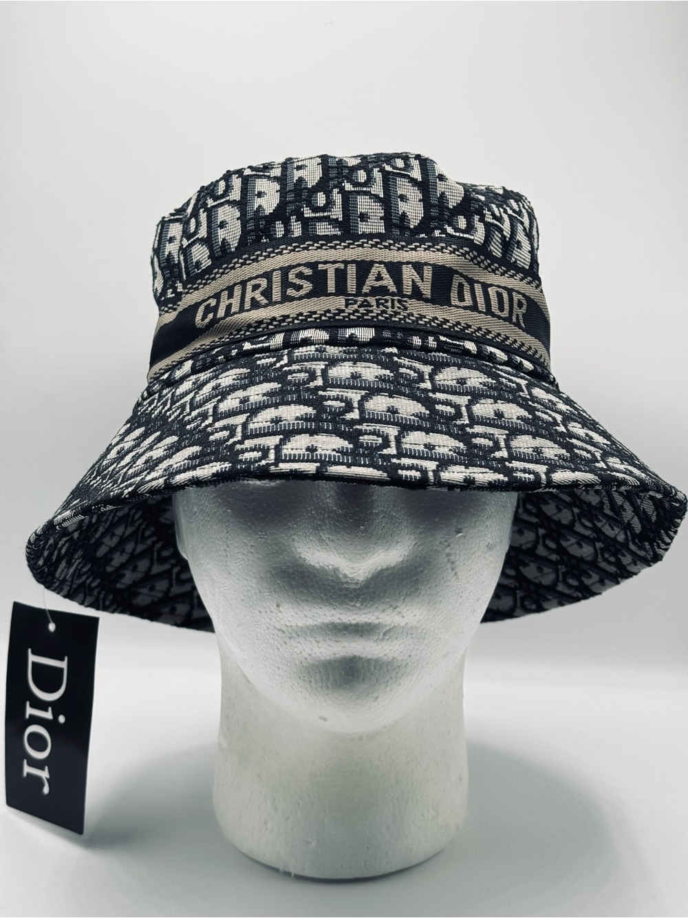 Dior Bucket Hat - Picture 2 of 6